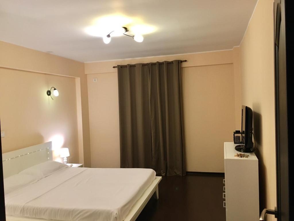 Sea Escape Apartment Мамая Экстерьер фото